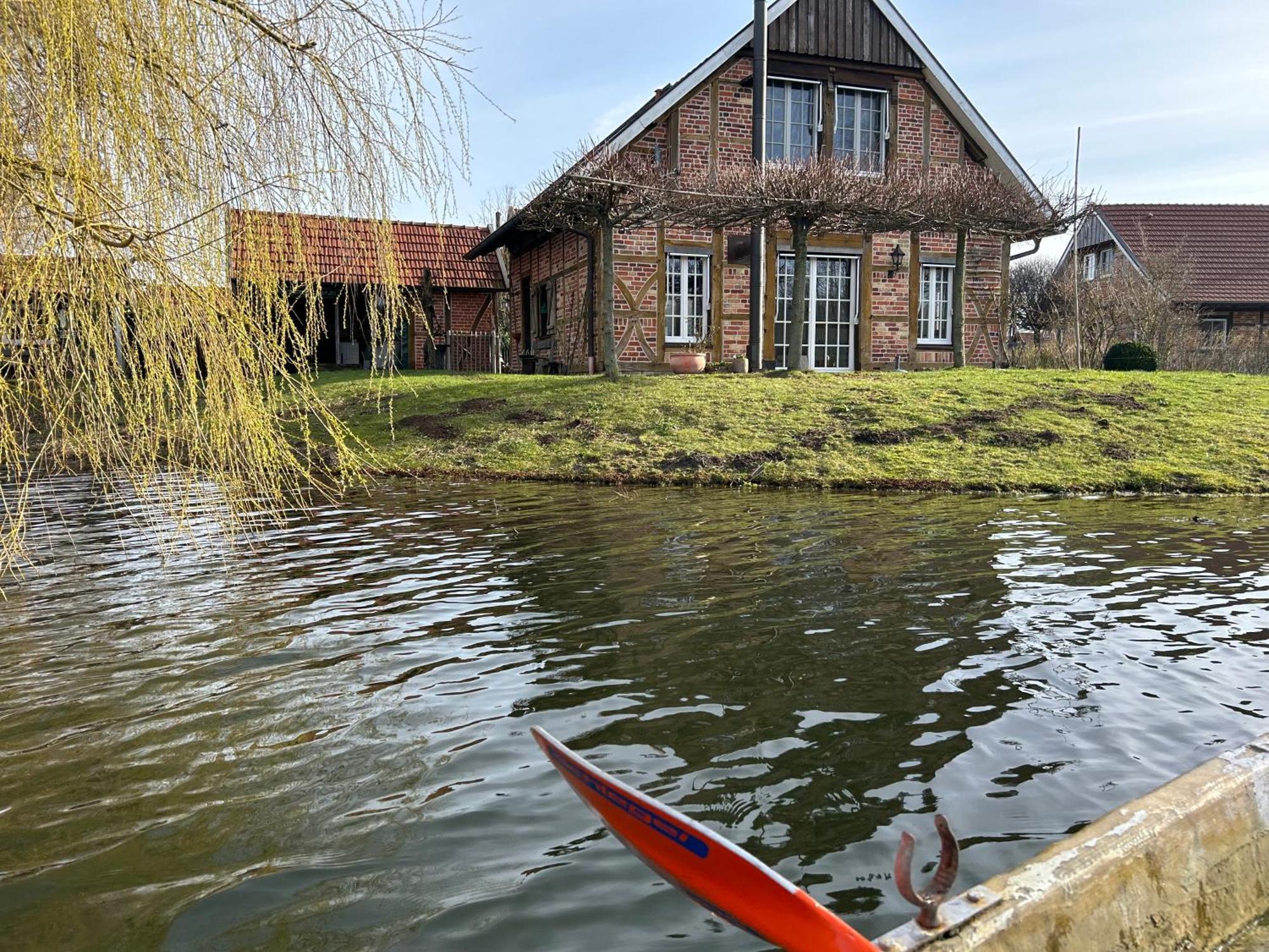 Gemuetliches Fachwerkhaus Am See Mit Kamin Warendorf Buitenkant foto